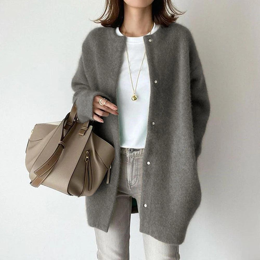 Mia | Beige Relaxed Pocketed Knit Coat