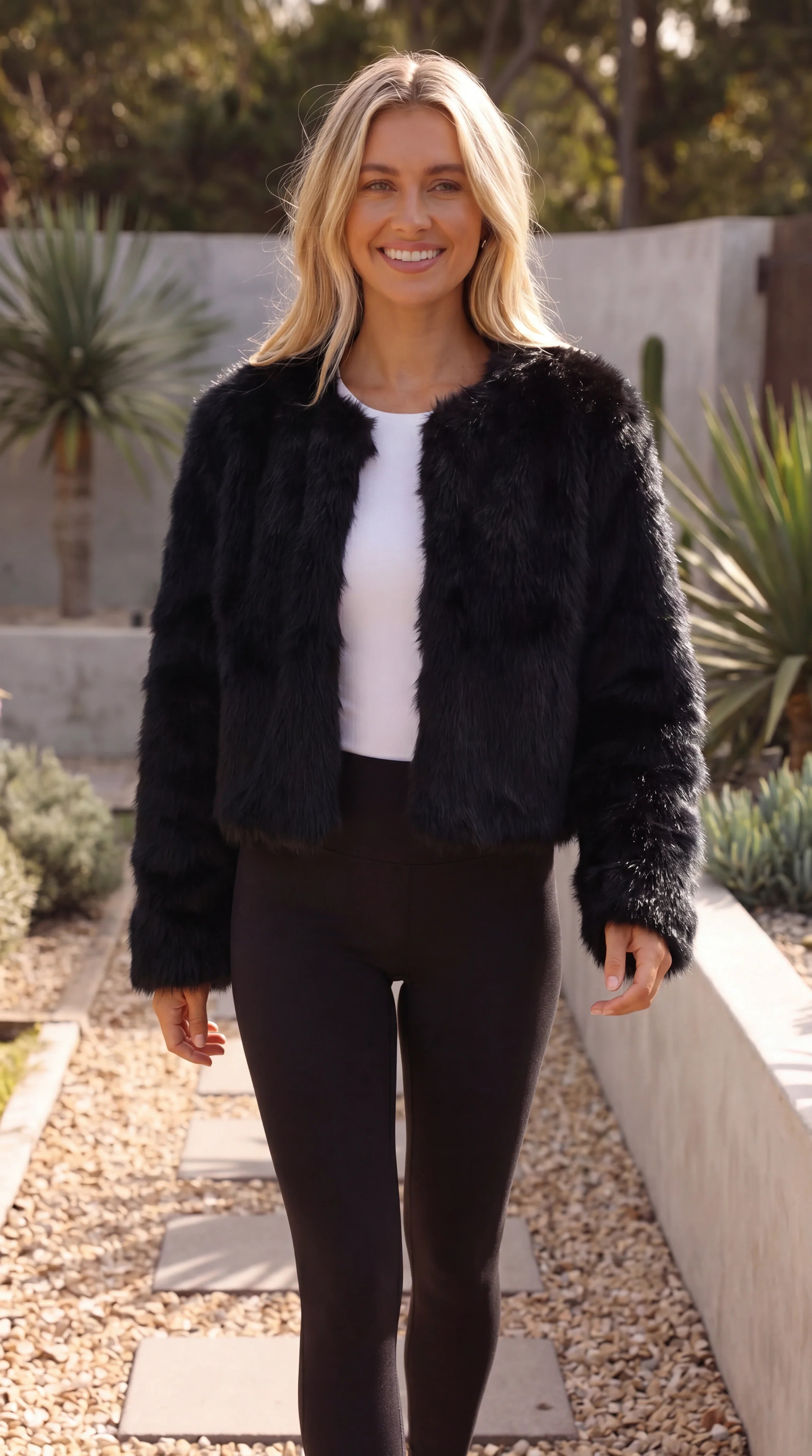 Women's Cropped Faux Fur Jacket 2