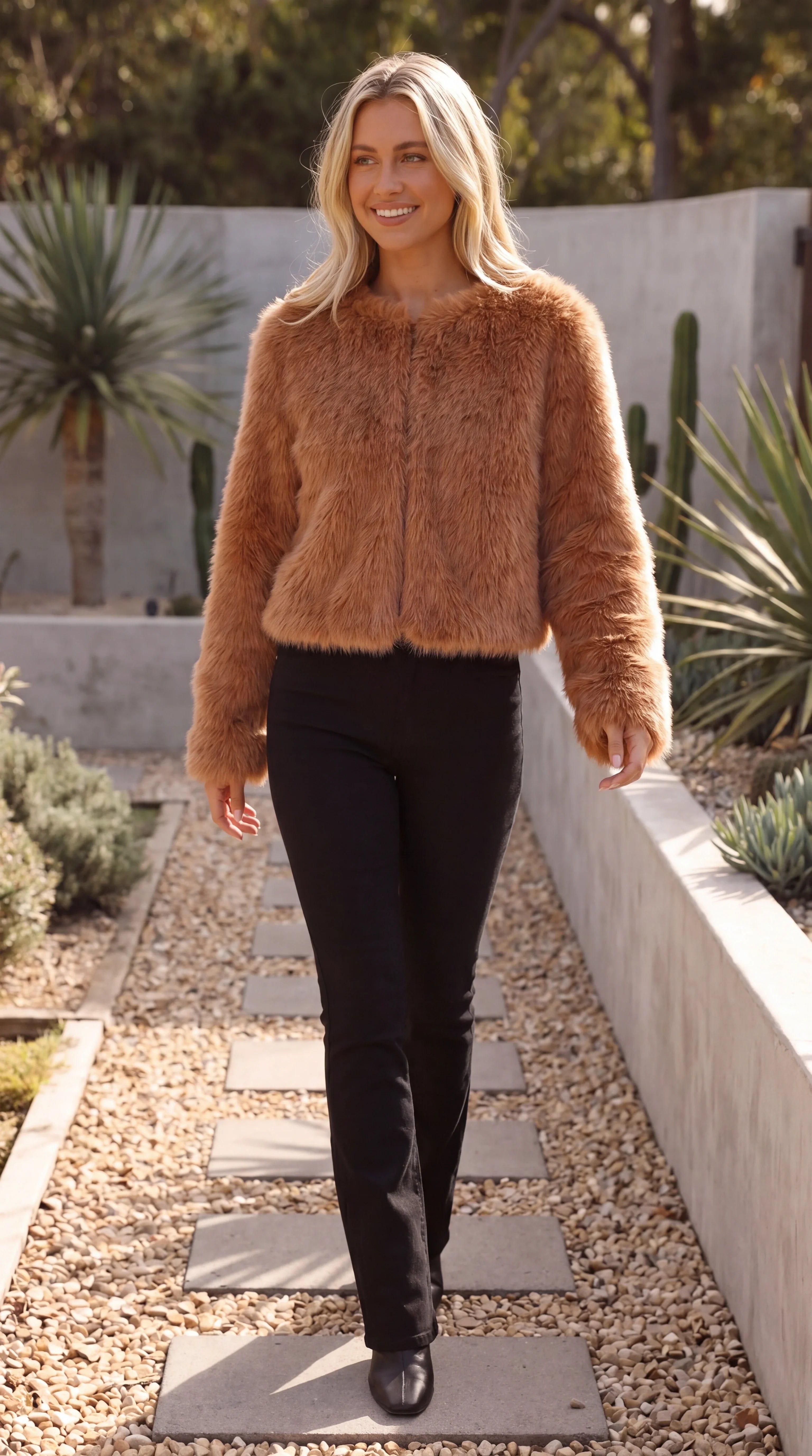 Women's Cropped Faux Fur Jacket 2