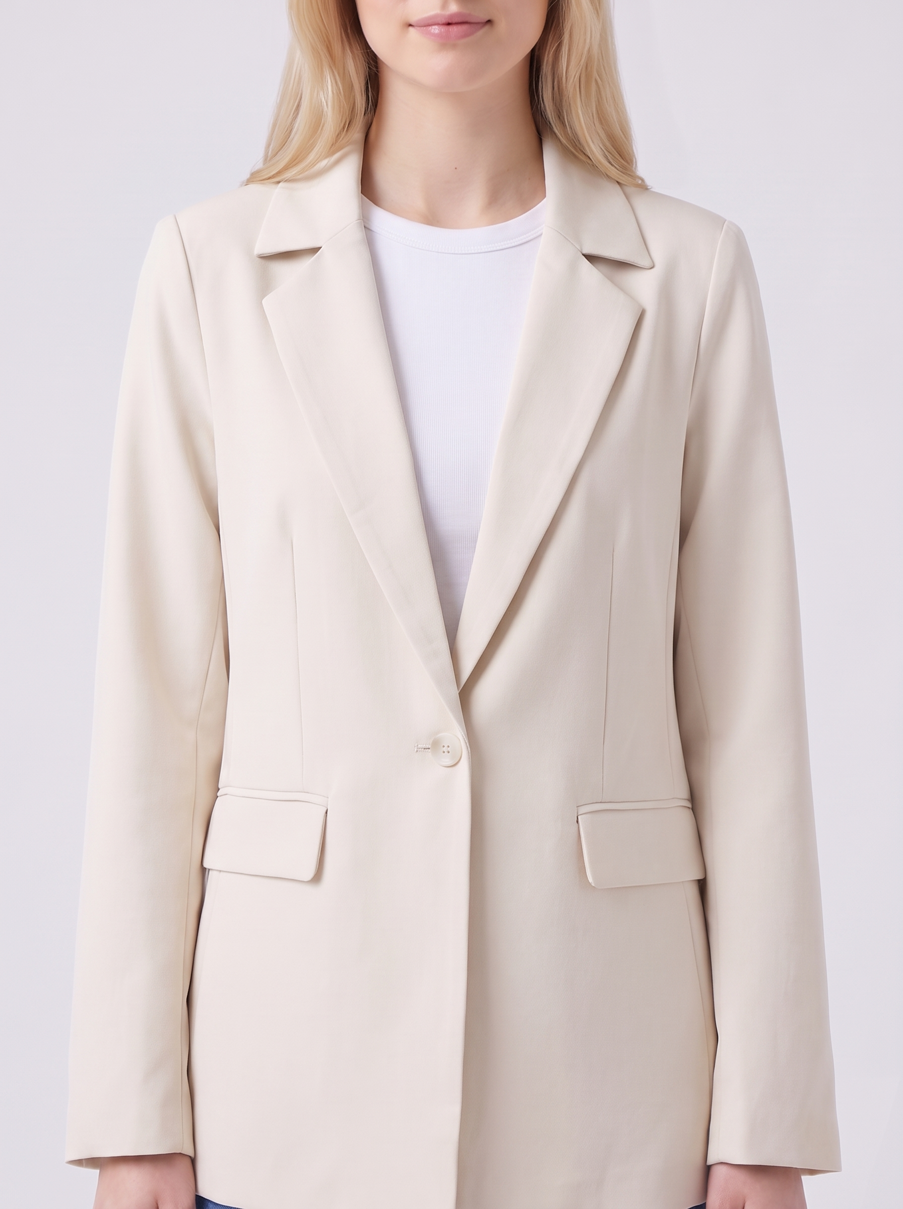 Lily | Beige Relaxed Pocketed Button Blazer Close-Up