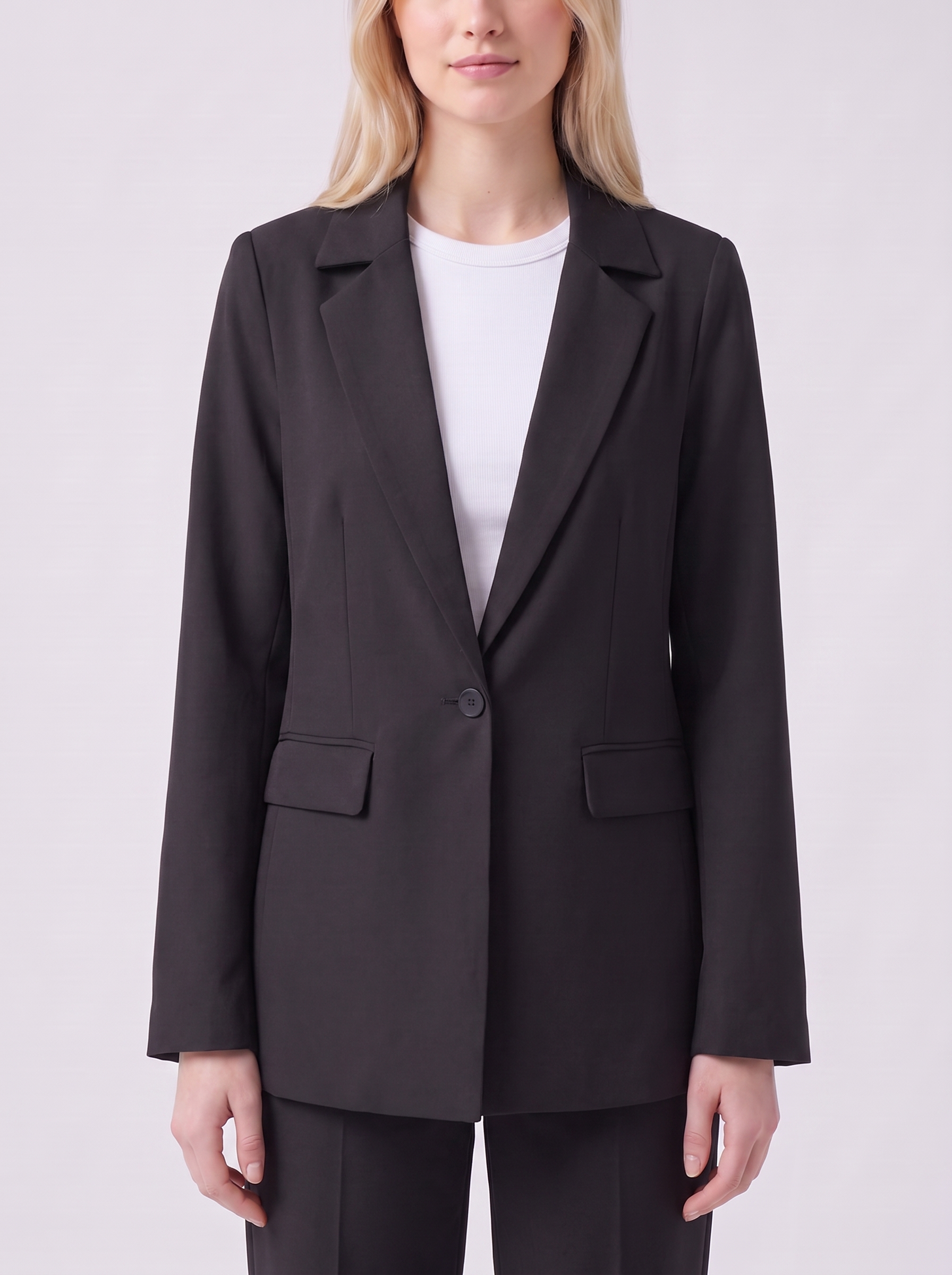 Lily | Black Relaxed Pocketed Button Blazer Close-Up