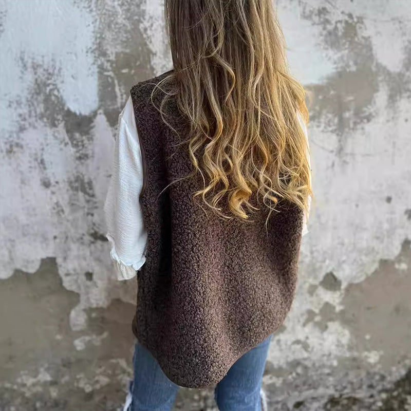 Zebby - Cozy Buttoned Vest